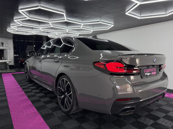BMW Serie 5 530e M-Performance 2021 - Image 17