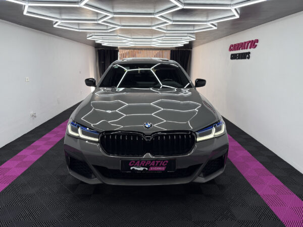 BMW Serie 5 530e M-Performance 2021 - Image 2