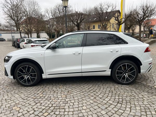 Audi Q8 50TDI 3.0 Quattro Mild Hybrid 2019 S-LINE - Image 2