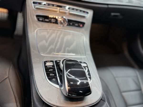Mercedes-Benz CLS 350d AMG 2020 - Image 9