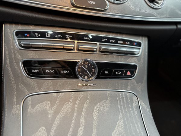 Mercedes-Benz CLS 350d AMG 2020 - Image 11