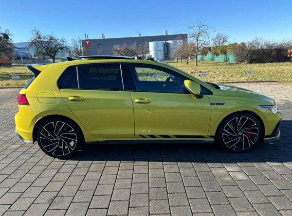 Volkswagen Golf 8 2.0 TSI DSG R-LINE 300CP 2022 - Image 2