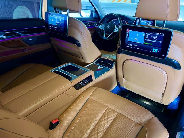 BMW Seria 7 750Li xDrive 530CP 2020 - Image 8