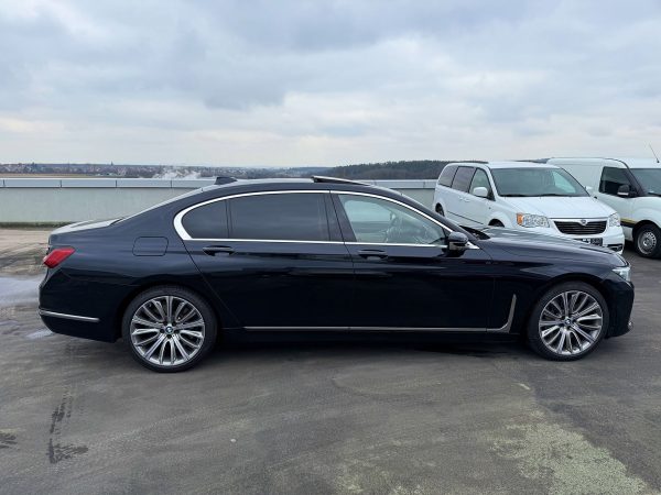 BMW Seria 7 750Li xDrive 530CP 2020 - Image 8