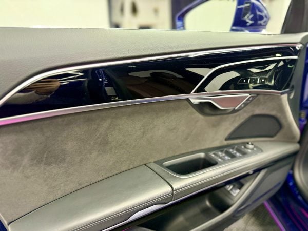 Audi A8L 3.0 60 TFSI E Quattro 449CP 2022 - Image 9