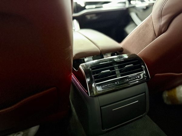 Audi A8L 3.0 60 TFSI E Quattro 449CP 2022 - Image 13