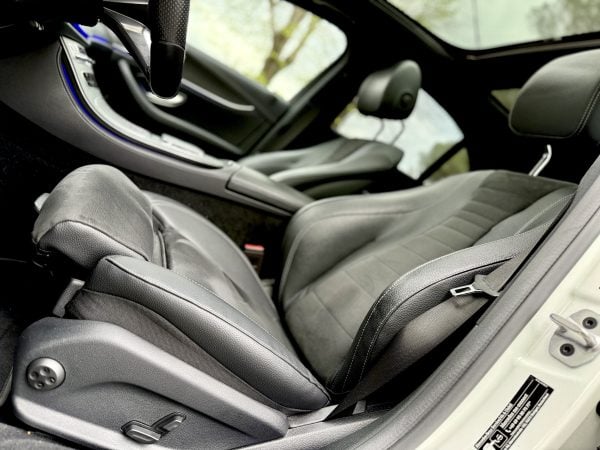 Mercedes-Benz E Class 300 de 4MATIC Plug-in Hybrid AMG Line 306CP 2022 - Image 10