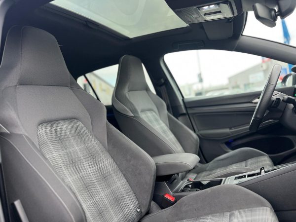 Volkswagen Golf 8 GTD 2.0 TDI DSG 200CP 2022 - Image 13