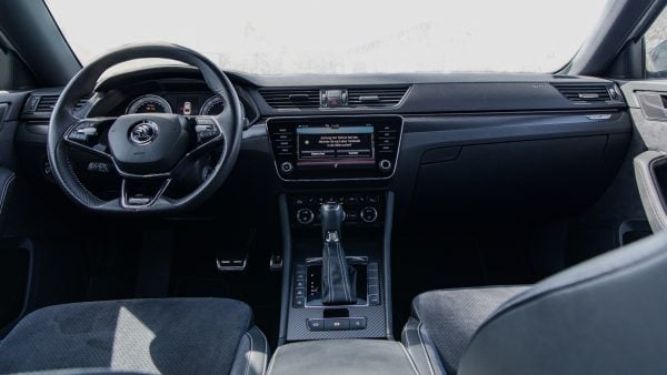 Skoda Superb Sportline iV 218CP 2021 - Image 15