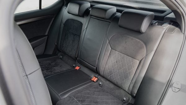 Skoda Superb Sportline iV 218CP 2021 - Image 17