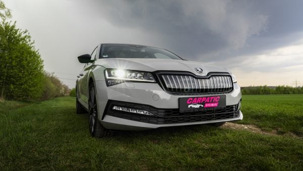 Skoda Superb Sportline iV 218CP 2021 - Image 3