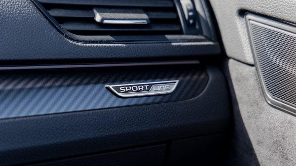 Skoda Superb Sportline iV 218CP 2021 - Image 23