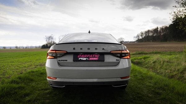 Skoda Superb Sportline iV 218CP 2021 - Image 5