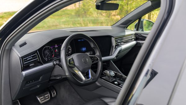 Volkswagen Touareg 3.0 TSI V6 eHybrid R 4Motion 462CP 2021 + €2500 POCKET MONEY - Image 21