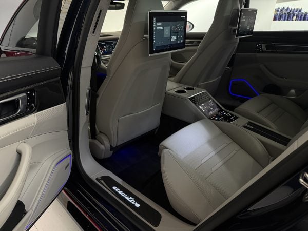 Porsche Panamera Turbo Executive 550CP + €1500 POCKET MONEY - Image 25