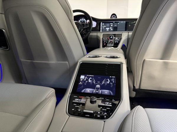 Porsche Panamera Turbo Executive 550CP + €1500 POCKET MONEY - Image 23