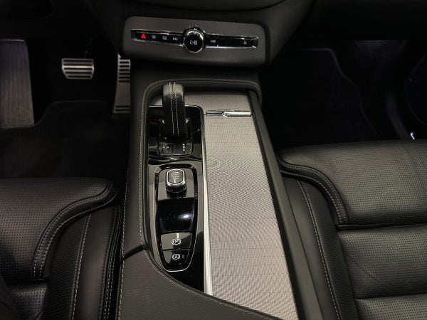 Volvo XC90 T8 Recharge 455CP + €1500 POCKET MONEY - Image 12