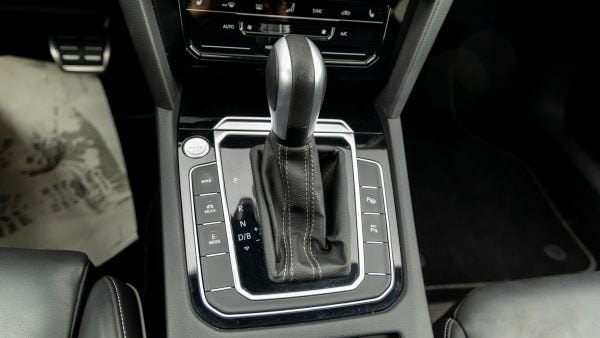 Volkswagen ARTEON R-Line 2023 - Image 13