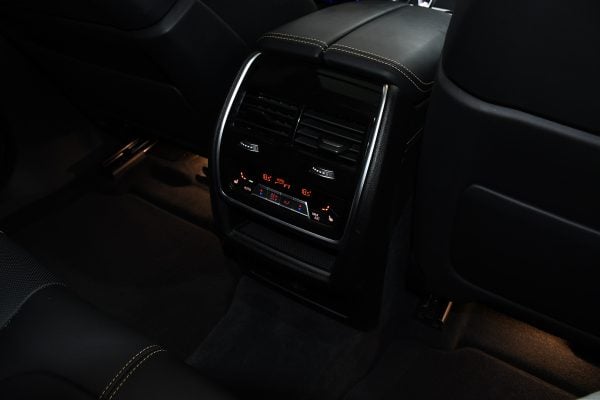 BMW X6M Competition 625CP 2022 + €2500 POCKET MONEY - Image 35