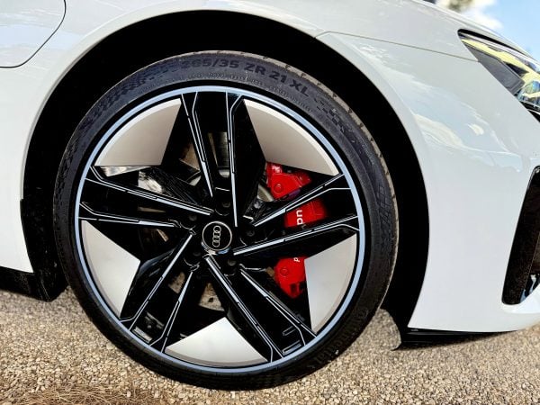 AUDI RS e-tron GT Quattro 600CP 2021 + €1500 POCKET MONEY - Image 11