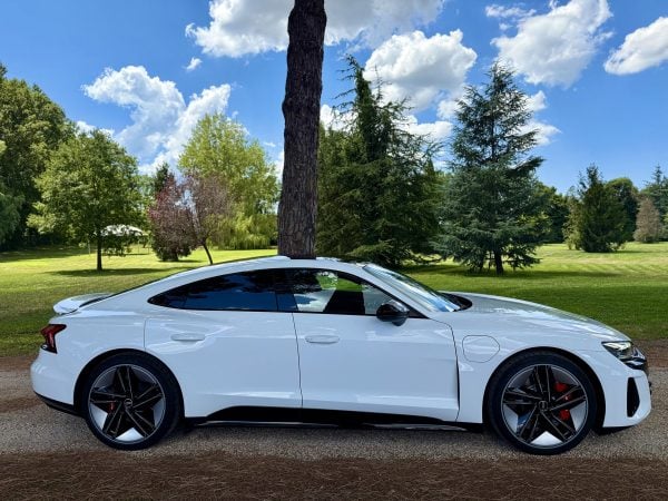 AUDI RS e-tron GT Quattro 600CP 2021 + €1500 POCKET MONEY - Image 3