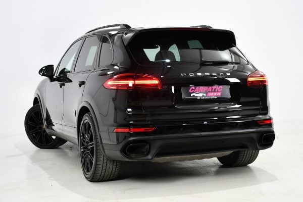 Porsche Cayenne 3.0L 262CP 2017 + €1000 POCKET MONEY - Image 7