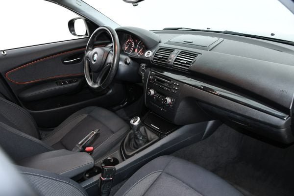 FREE ENTRY – BMW Seria 1 118d 2011 - Image 11