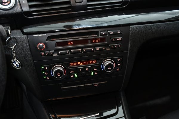 FREE ENTRY – BMW Seria 1 118d 2011 - Image 14