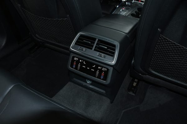 Audi RS6 4.0 TFSI Mild Hybrid Quattro 600CP 2021 + €2000 POCKET MONEY - Image 24