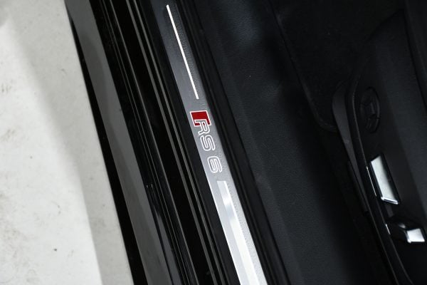 Audi RS6 4.0 TFSI Mild Hybrid Quattro 600CP 2021 + €2000 POCKET MONEY - Image 13