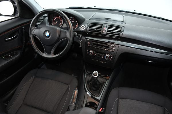 FREE ENTRY – BMW Seria 1 118d 2011 - Image 8