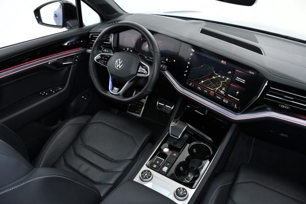Volkswagen Touareg 3.0 TSI V6 eHybrid R 4Motion 462CP 2022 + €1500 POCKET MONEY - Image 8