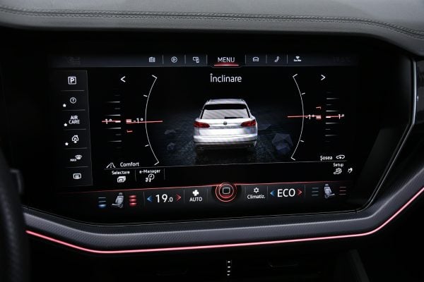 Volkswagen Touareg 3.0 TSI V6 eHybrid R 4Motion 462CP 2022 + €1500 POCKET MONEY - Image 21