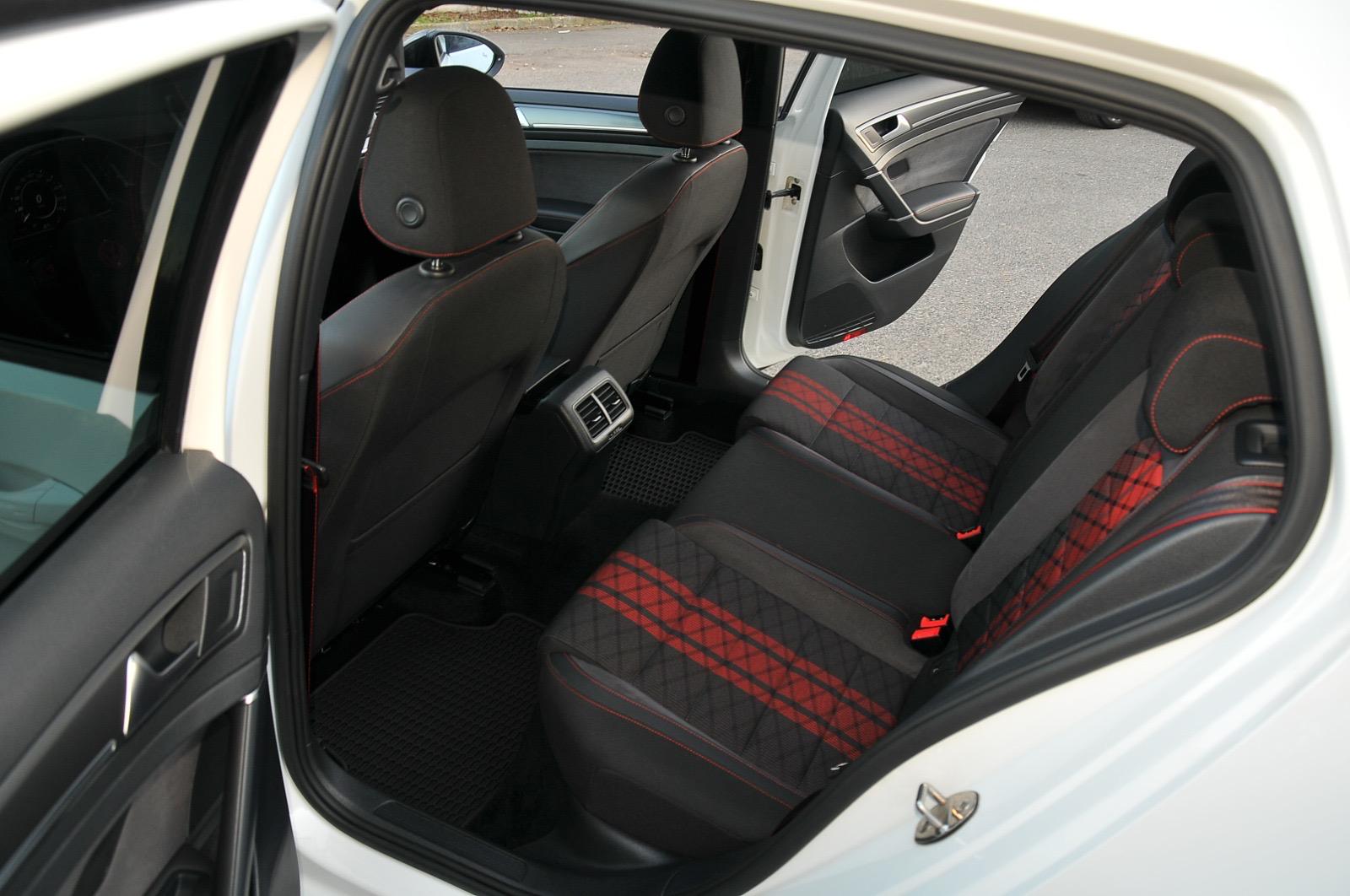 Volkswagen Golf 7.5 GTI Edition TCR 450CP 2020 + €1000 POCKET MONEY - Image 11