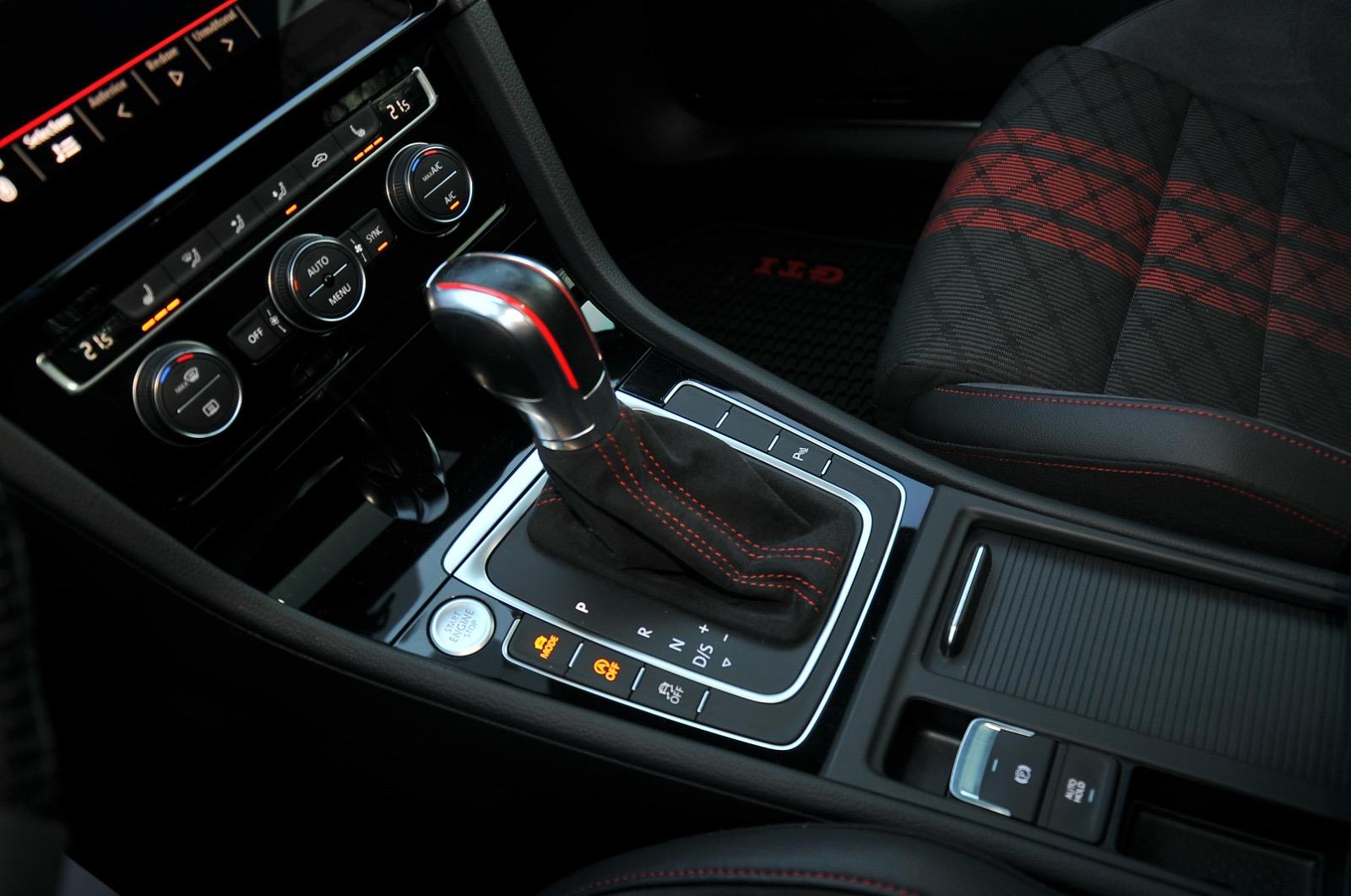 Volkswagen Golf 7.5 GTI Edition TCR 450CP 2020 + €1000 POCKET MONEY - Image 17