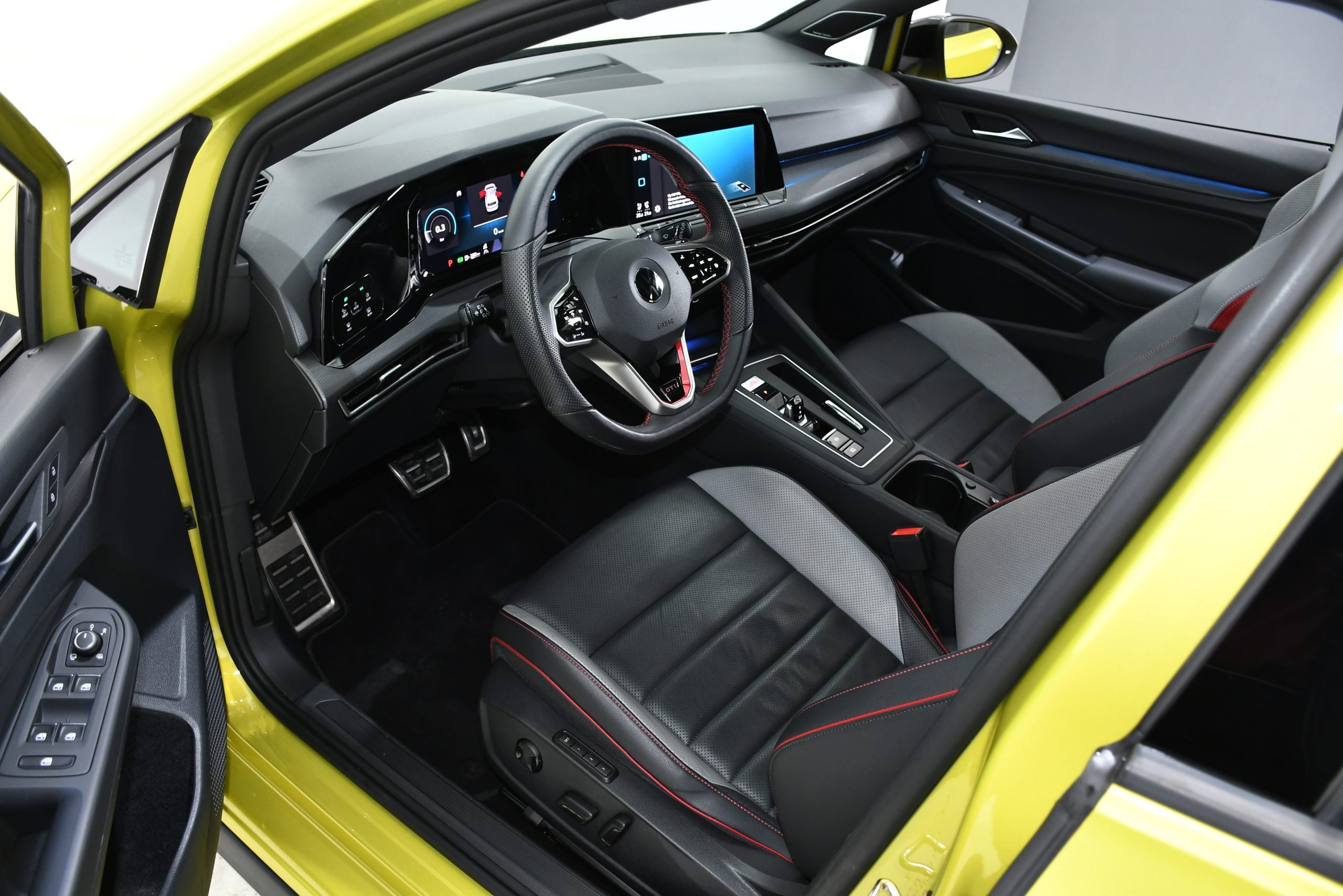 VW GOLF 8 GTI (300 HP) 2022 + €1000 POCKET MONEY - Image 8